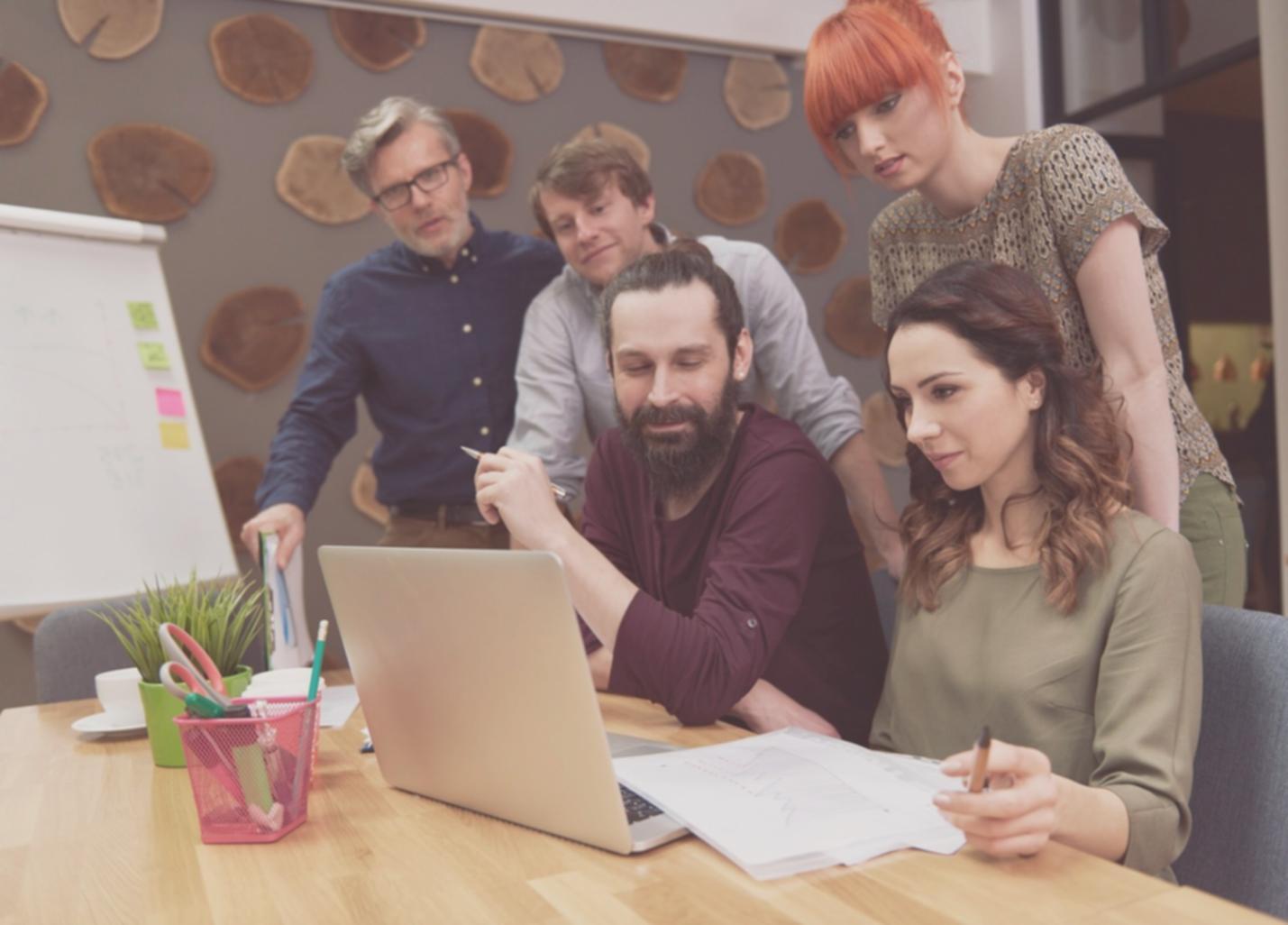 Professionelle Finanzanalyse am modernen Arbeitsplatz